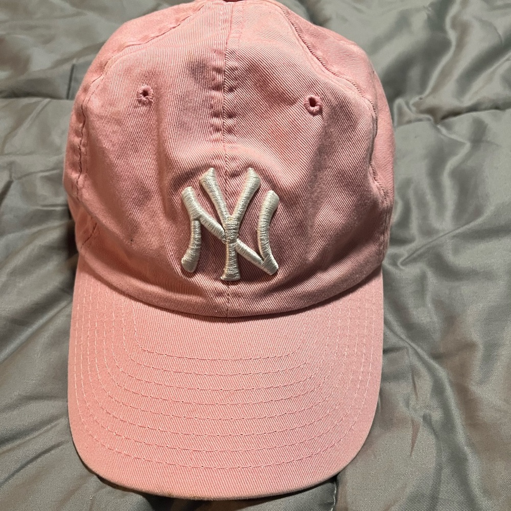 Women’s Yankees Baseball Cap